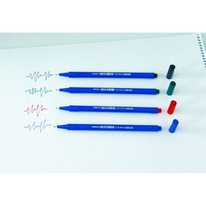 Nebulo Tűfilc piros 0,4mm, f&eacute;mcs&uacute;cs, h&aacute;romsz&ouml;g alak&uacute; test