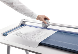 Vágógép Dahle 554 körkéses asztalméret: 915x360mm