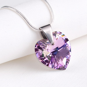 Nyaklánc, szív alakú Swarovski kristállyal, színjátszó ametiszt lila, 18mm